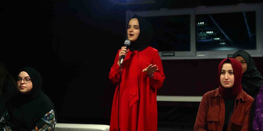 ÜNİVERSİTE SINAVI ÇALIŞMALARINA ‘KARAOKE’ MOLASI