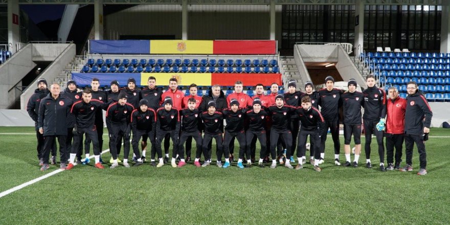 ŞENOL GÜNEŞ'TEN, ÜMİT MİLLİ TAKIMI'NA DESTEK