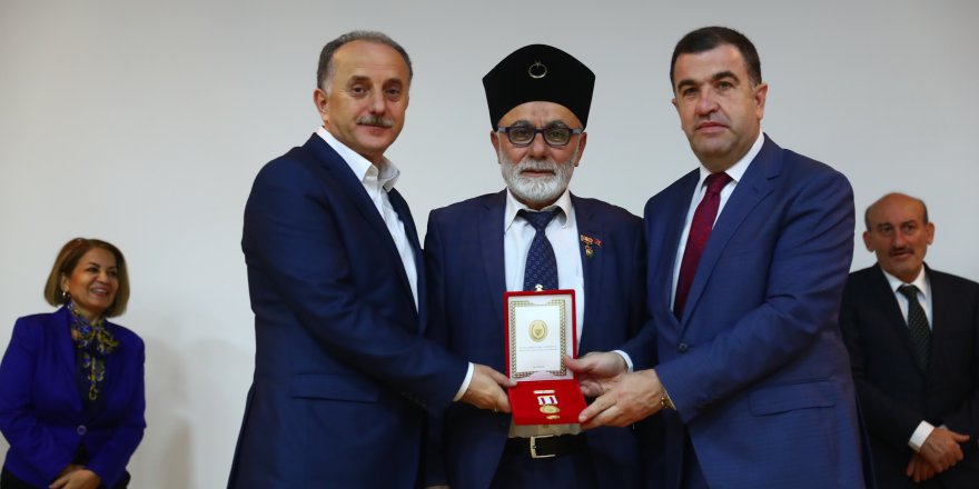 KIBRIS BARIŞ HAREKATI'NA KATILAN GAZİLERE MADALYA VE BERAT VERİLDİ