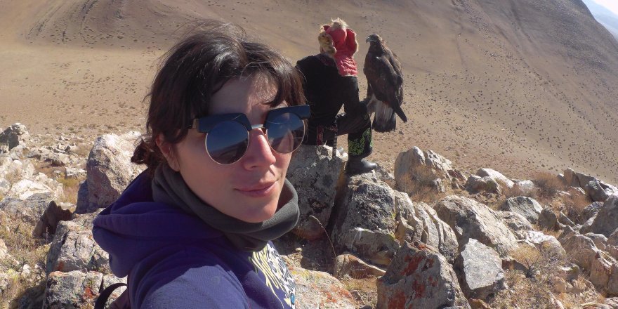 BENGAL KAPLANI İLE KARŞI KARŞIYA KALDI, KARTALLA TİLKİ AVINA ÇIKTI