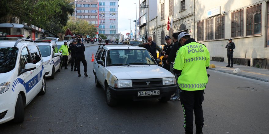 (EK BİLGİ VE FOTOĞRAFLARLA) İSTANBUL'DA "KURT KAPANI-18" DENETİMİ