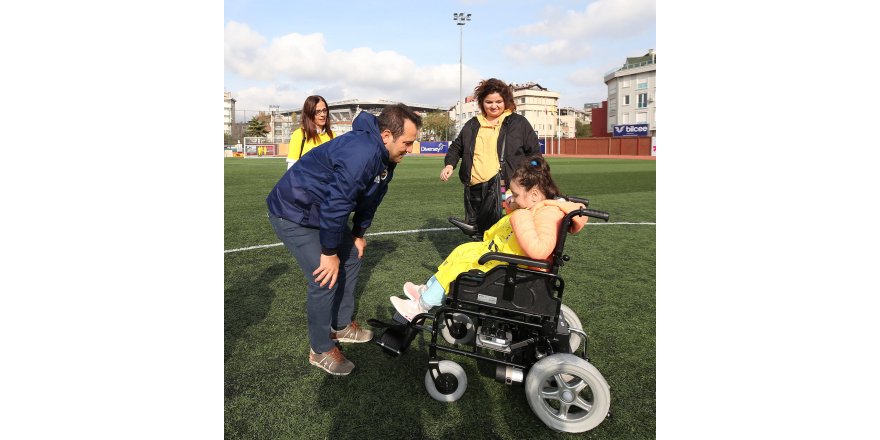 FENERBAHÇE ALTYAPI FUTBOLCULARINDAN ÖRNEK DAVRANIŞ