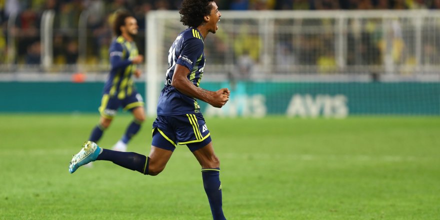 FENERBAHÇELİ GUSTAVO: OYNADIĞIM LİGLERİN HEPSİ MÜKEMMEL LİGLER DİYEBİLİRİM