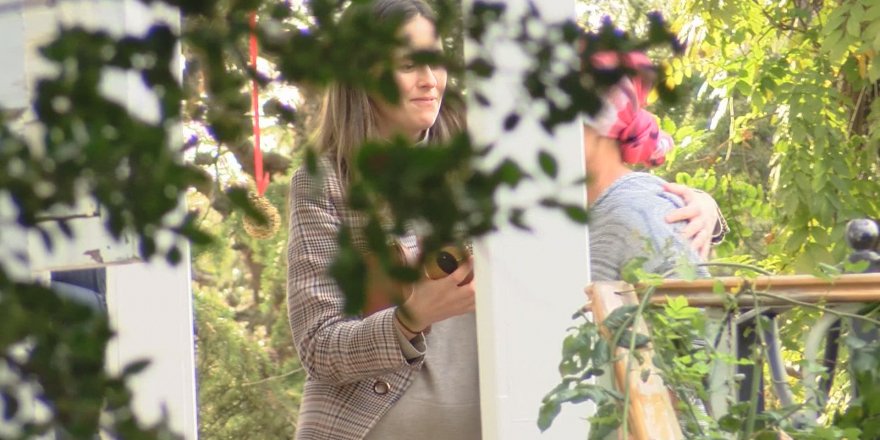 İNGİLİZ ESKİ İSTİHBARAT SUBAYININ EVİNDE HAREKETLİLİK