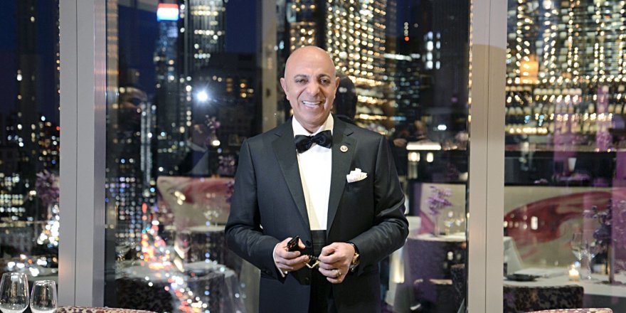 DÜNYACA ÜNLÜ MÜCEVHER ETKİNLİĞİNE BİR TÜRK ONUR KONUĞU OLARAK KATILDI