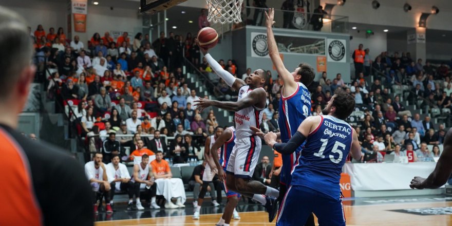 BAHÇEŞEHİR KOLEJİ - ANADOLU EFES: 67-93