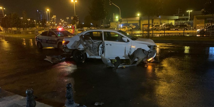 PENDİK'TE BAŞLAYAN KOVALAMACA KARTAL'DA KAZAYLA BİTTİ