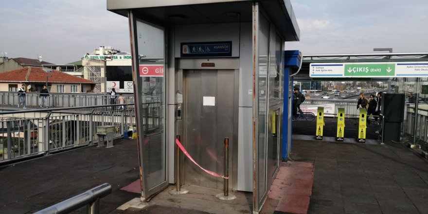 METROBÜS DURAĞINDA ŞAŞIRTAN ASANSÖR