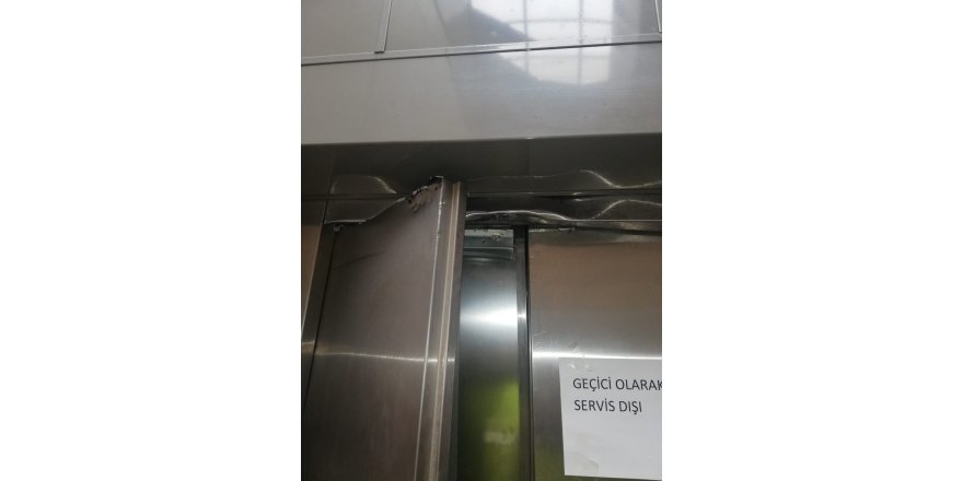 METROBÜS DURAĞINDA 'ŞAŞIRTAN ASANSÖR'E İBB'DEN AÇIKLAMA