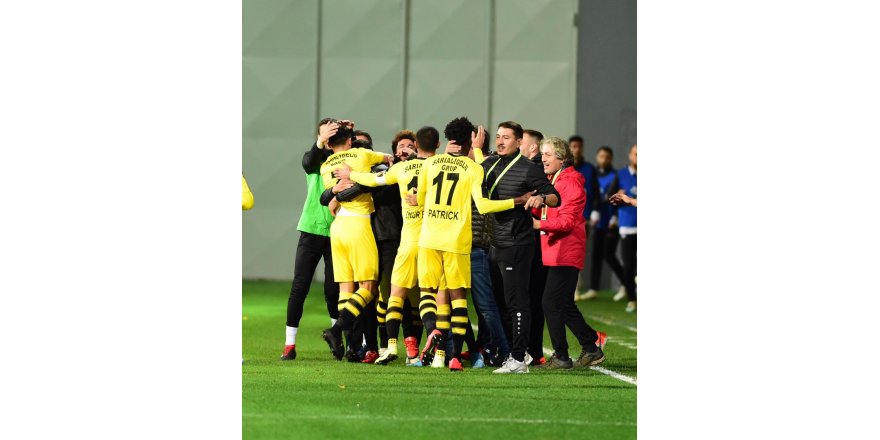 İSTANBULSPOR - FATİH KARAGÜMRÜK: 4-0