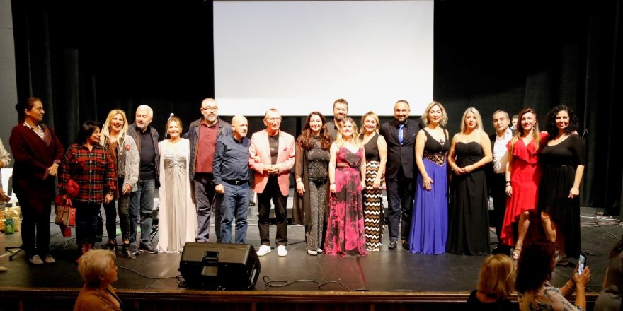 ‘SOKAK HAYVANLARINA FARKINDALIK’ PROJESİNİN ÜÇÜNCÜ KONSERİ VERİLDİ