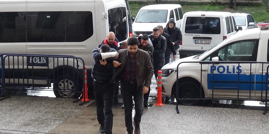 BARTHOLOMEOS'UN EVİNE GİREN HIRSIZLAR ADLİYEYE GETİRİLDİ