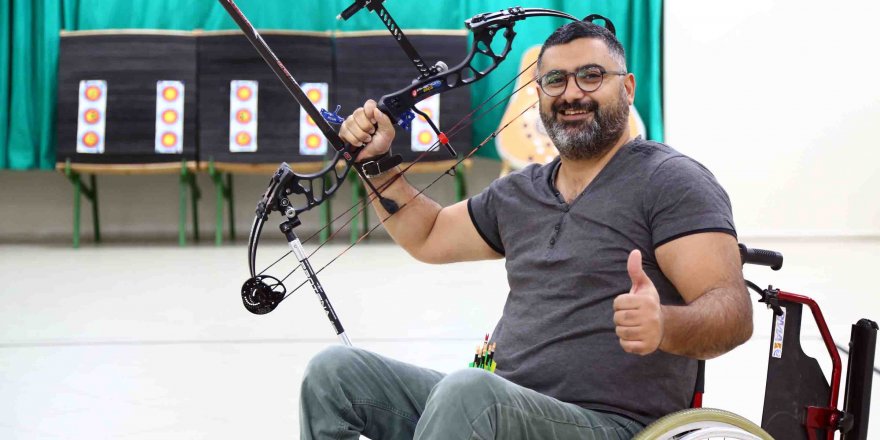 ENGEL TANIMAYAN SPORCU MADALYASINI 4 YAŞINDAKİ KIZINA HEDİYE ETTİ