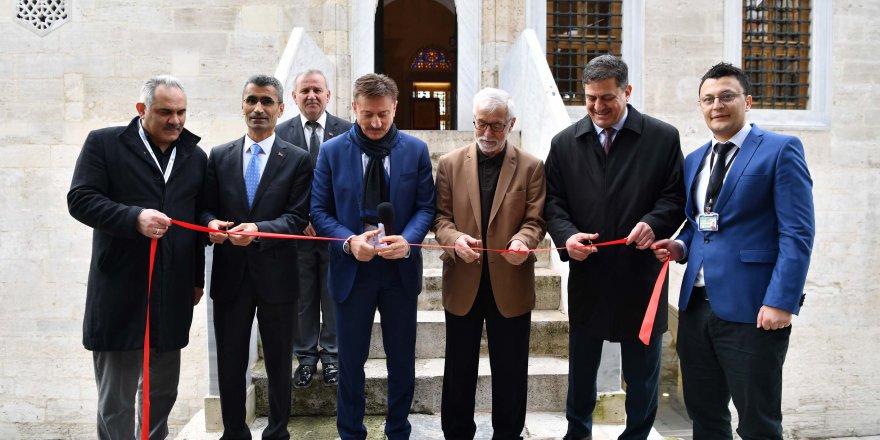 ‘SABR-I GÖNÜL’ HAT SERGİSİ BAHÇELİEVLER'DE AÇILDI