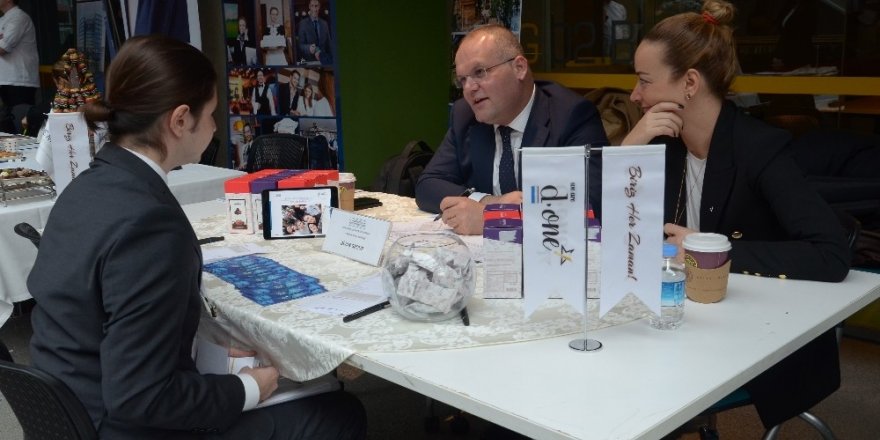 Otel Ve Yiyecek İçecek Endüstrisinin Öncü İşletmeleri Özyeğin Üniversitesi’nde Öğrencilerle Buluştu