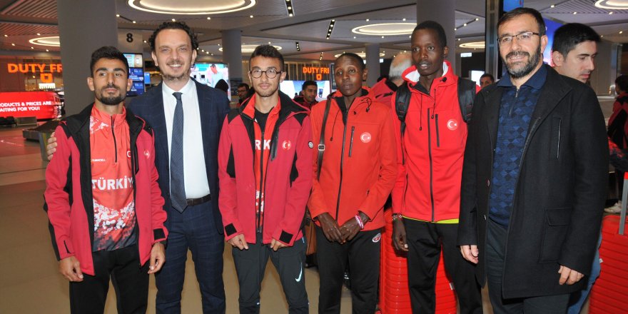 MİLLİ SPORCULAR YURDA DÖNDÜ