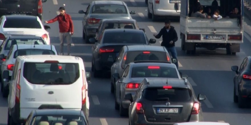 E-5 Üzerinde Fuhuş Davetiyesi