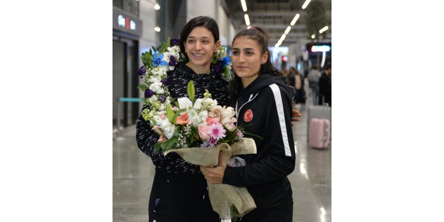 OLİMPİYAT VİZESİ ALAN HATİCE KÜBRA'YA COŞKULU KARŞILAMA