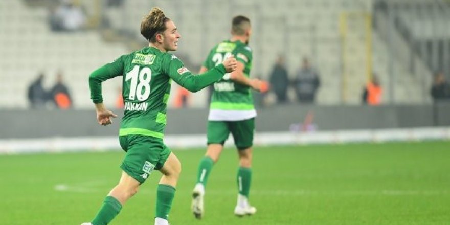 BURSASPOR'DA 17 YAŞINDAKİ ALİ AKMAN, 130'UNCU GOLÜNÜ ATTI