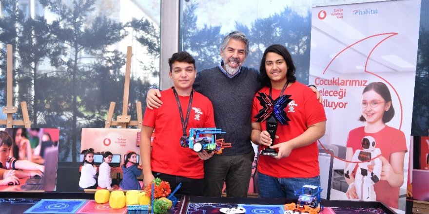 ‘Yarını Kodlayanlar’ Projesi Katılımcıları Dünya Şampiyonu Oldu