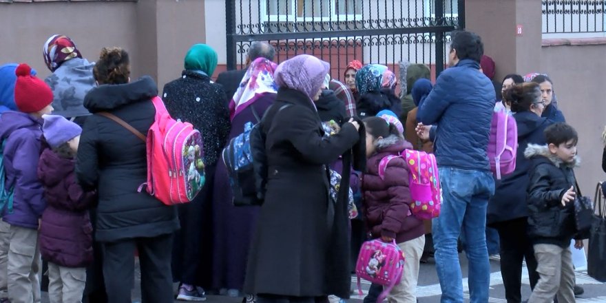 VELİLER TEDİRGİN... KANTİNCİLER ODASI BAŞKANI: ÖĞRENCİLER DIŞARIDAN ALIYOR