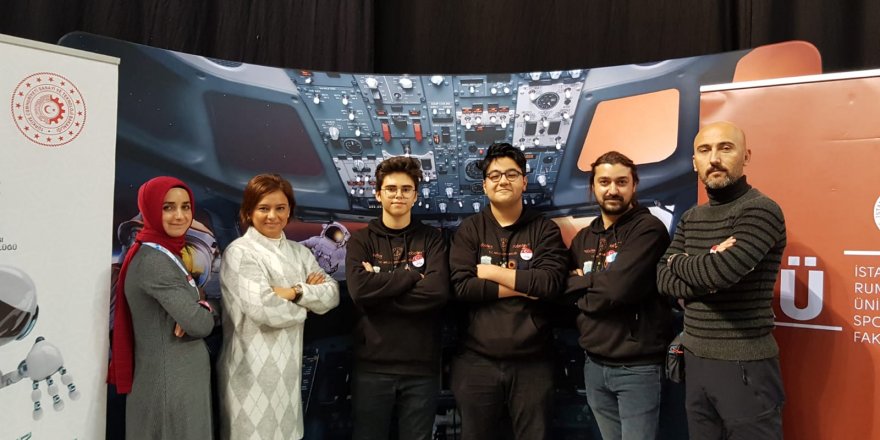 ANADOLU LİSESİ ÖĞRENCİLERİ ROBOTİK KODLAMA YARIŞMASINDA 4’ÜNCÜ OLDU