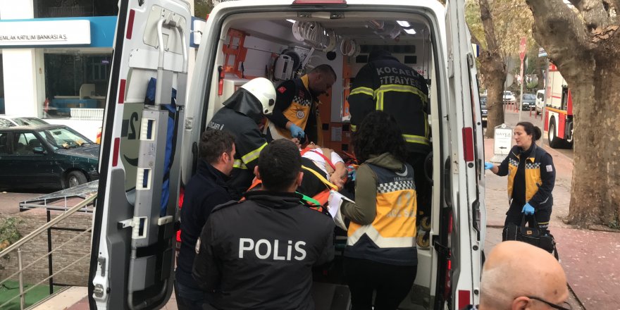 KALÇA KEMİĞİ KIRILAN YAŞLI KADINI İTFAİYE KURTARDI