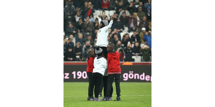 Masaka Kids Africana’dan Dans Şov