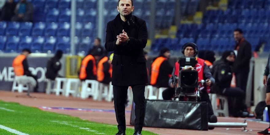 Okan Buruk Kazanan Kadroyu Bozmadı