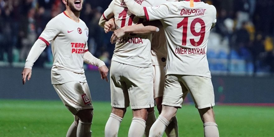 Galatasaray 4 Golle Turladı