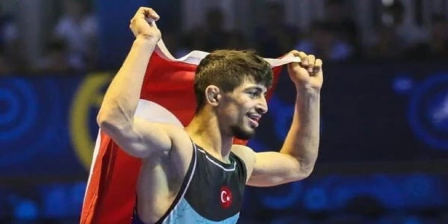 KEREM KAMAL, "YILIN GENÇ GREKOROMEN GÜREŞÇİSİ" SEÇİLDİ