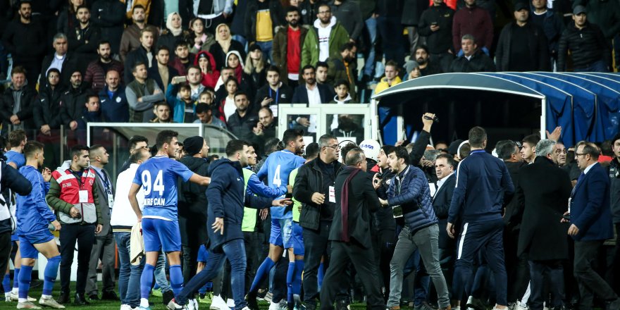 TUZLASPOR - GALATASARAY MAÇINDA GERGİNLİK (TEKRAR)