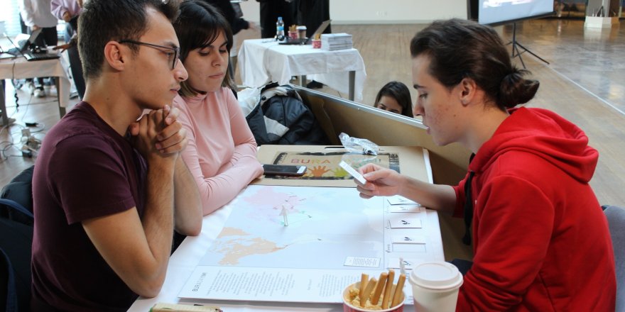 ÜNİVERSİTE ÖĞRENCİLERİ GÖÇÜ DENEYİMLEDİ