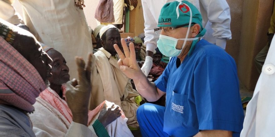 TUZLA’DAN AFRİKA’YA 10 BİN GÖZLÜK YARDIMI