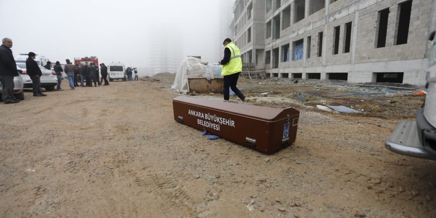 ANKARA'DA OKUL İNŞAATINDA İSKELE ÇÖKTÜ: 1 ÖLÜ, 1 YARALI