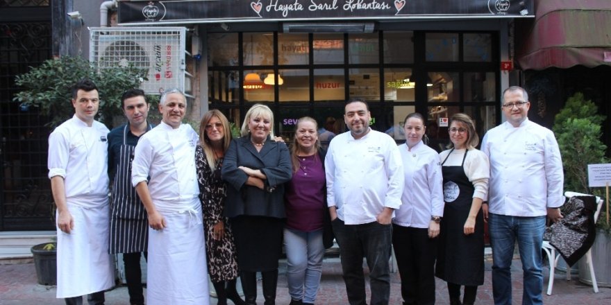 Hayata Sarıl Lokantası’nda Yemekler Yeni Başlangıçlar İçin Pişti