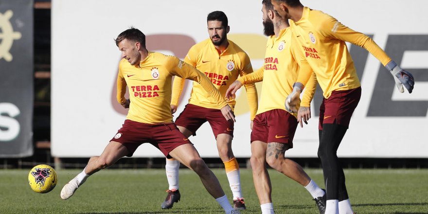 GALATASARAY'DA RYAN BABEL TAKIMLA ÇALIŞTI