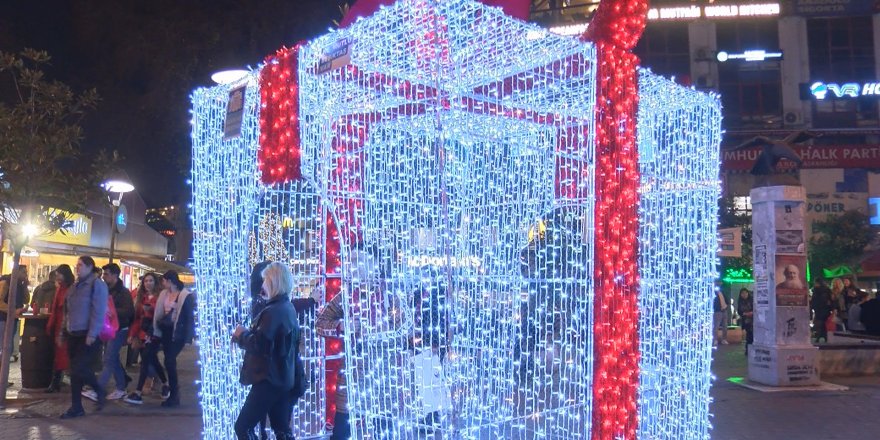 İSTANBUL'DA YENİ YIL HAZIRLIKLARI