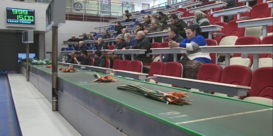 Yılbaşı Öncesi İstanbul’un Çiçek Borsasında Yoğunluk Arttı