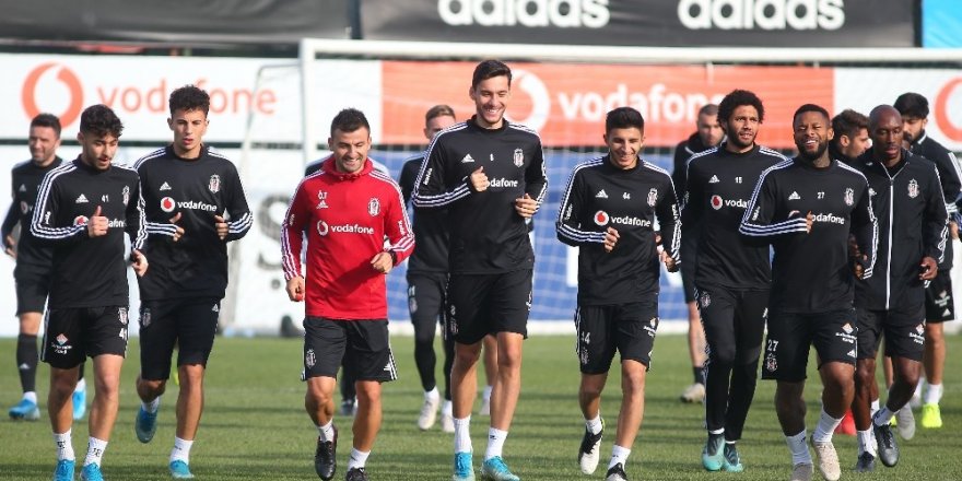 Beşiktaş’ta Derbi Hazırlıkları Sürüyor