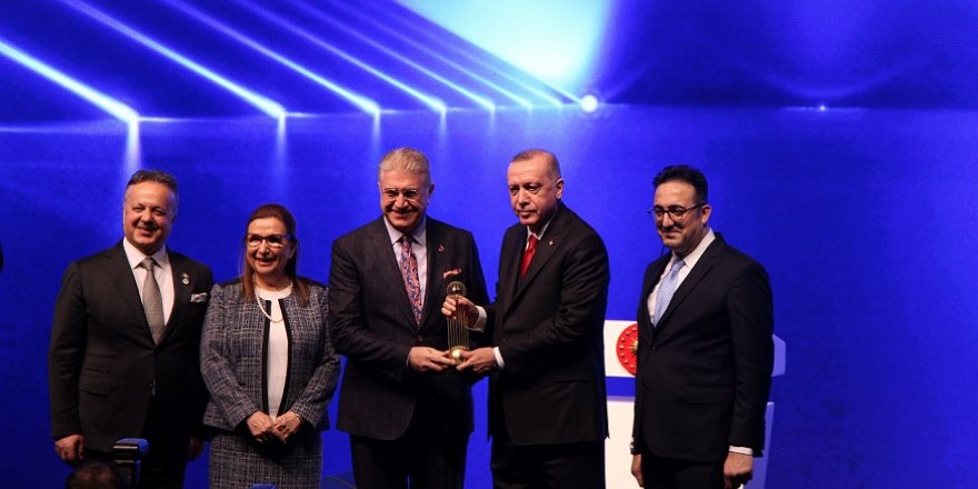 EĞİTİMDE İHRACATIN LİDERİ İAÜ OLDU