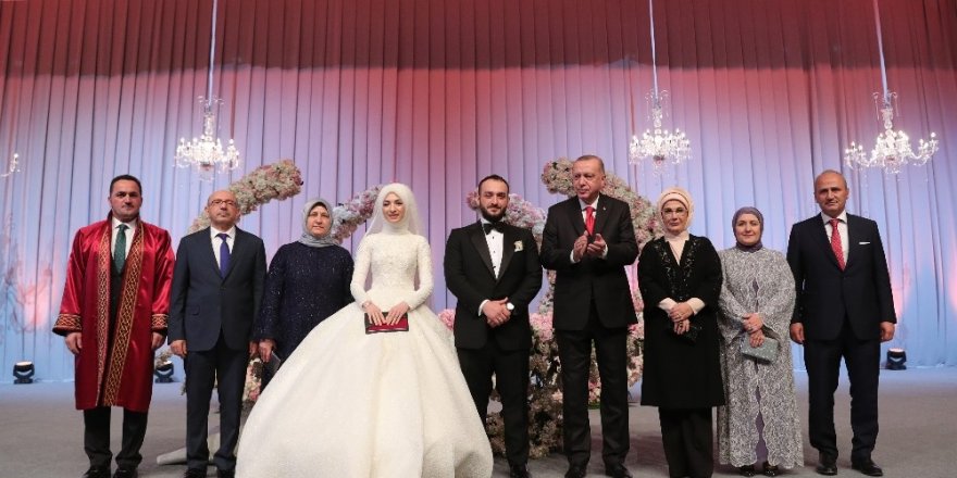 Cumhurbaşkanı Erdoğan, Bakan Turhan’ın Oğlunun Nikah Şahidi Oldu