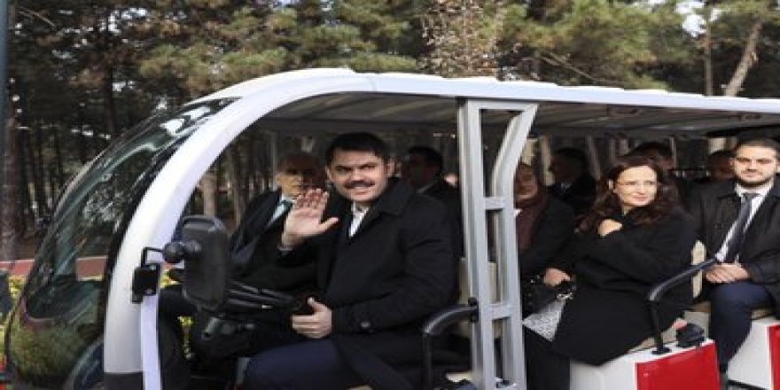 ÇEVRE BAKANI KURUM ÜMRANİYE'DE GENÇLERLE VOLEYBOL OYNADI