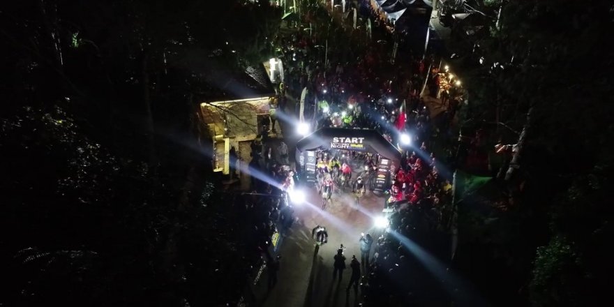 En Uzun Gecede Zorlu Doğa Şartlarıyla Yarışan Sporcular Havadan Görüntülendi