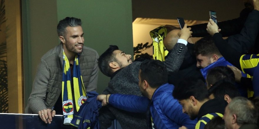 Robin Van Persie Derbide