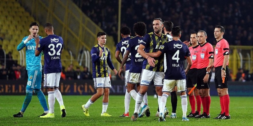 Fenerbahçe’de 9 Futbolcu İlk Kez Derbide