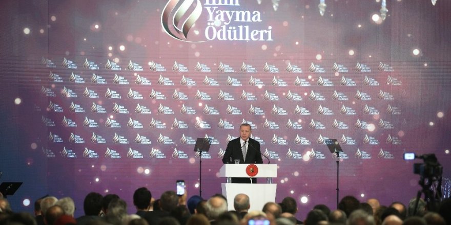 Cumhurbaşkanı Erdoğan: "Türkiye, Suriye Kaynaklı Yeni Bir Göç Dalgasını Kaldıramaz"