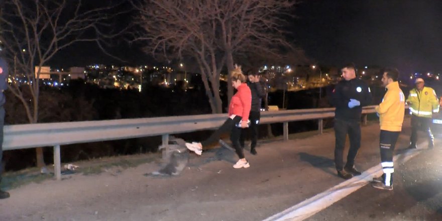 TEM'DE MAKAS ATARAK İLERLERKEN İKİ ARACA ÇARPTI: 3 YARALI