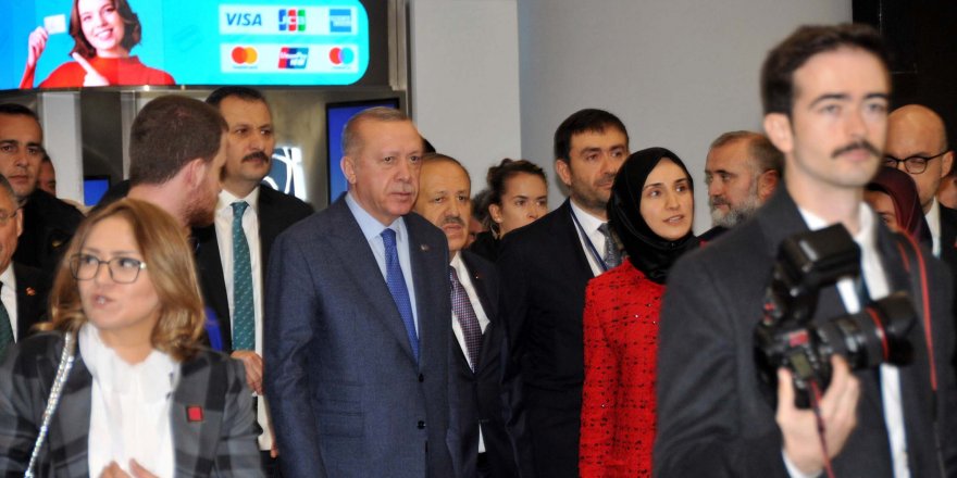 CUMHURBAŞKANI ERDOĞAN, İSTANBUL HAVALİMANI'NDA SERGİ AÇILIŞINA KATILDI