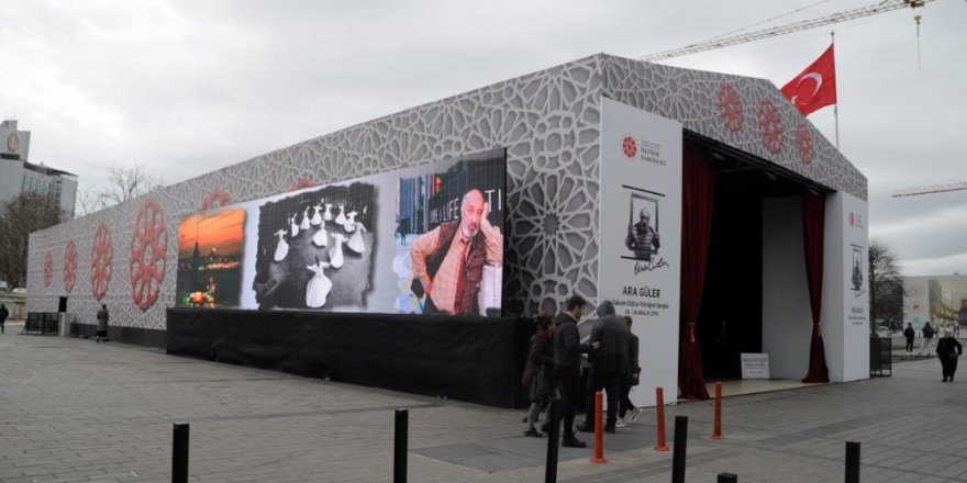 Ara Güler Dijital Fotoğraf Sergisi Taksim’de Açıldı